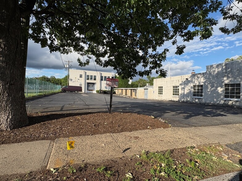 More Photos Of 240 Rutgers Ave. st, Maplewood Industrial For Sale