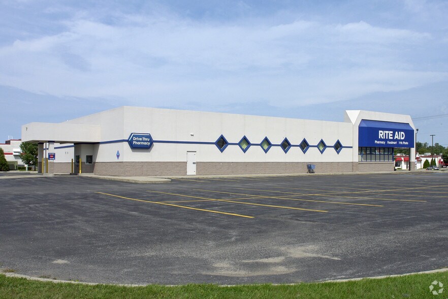 More Photos Of 2635 Henry St, Muskegon Drugstore For Sale