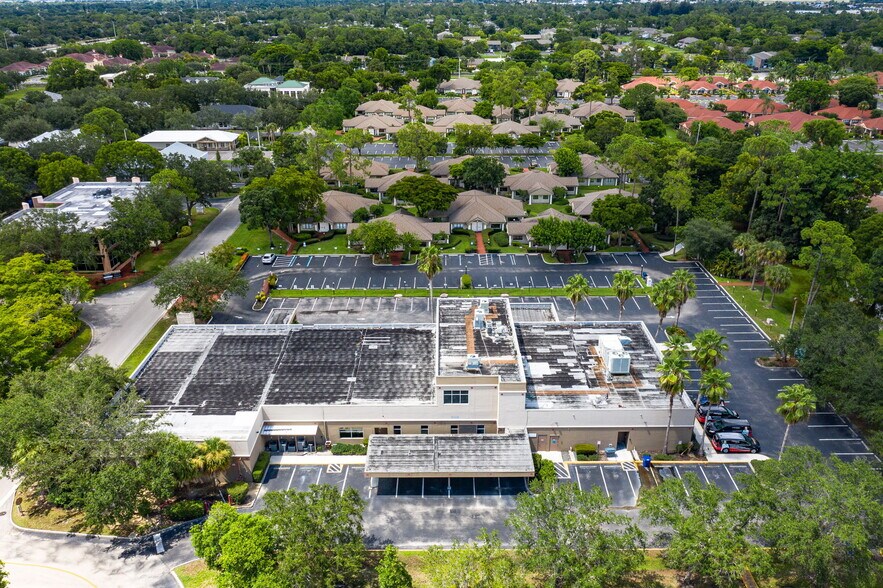 More Photos Of 12731 New Brittany Blvd, Fort Myers Office For Sale
