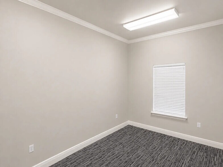 More Photos Of 10621 Plaza Americana, Baton Rouge Office For Lease