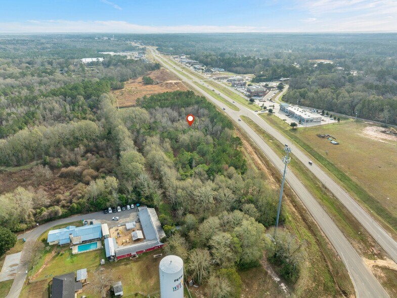 More Photos Of 1115 Evelyn Gandy Pky, Petal Land For Sale