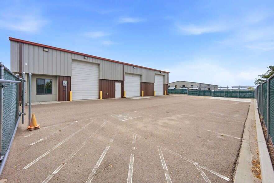 More Photos Of 7315 McClain Pt, Colorado Springs Warehouse For Lease