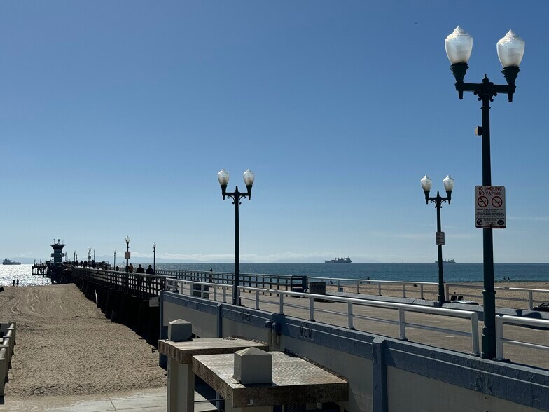 More Photos Of 147 Main St, Seal Beach Unknown For Lease