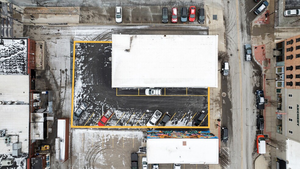 More Photos Of 132 W Pearl St, Jackson Storefront For Sale