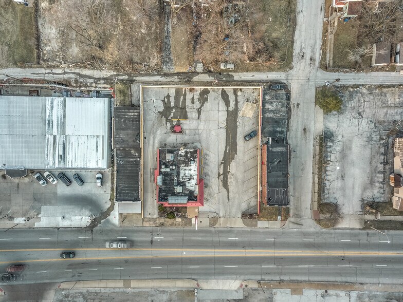 More Photos Of 6125 Natural Bridge Ave, Saint Louis Bar For Lease