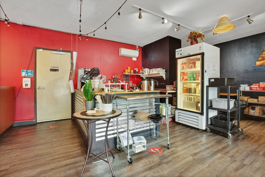 More Photos Of 5003 N Lombard St, Portland Restaurant For Lease