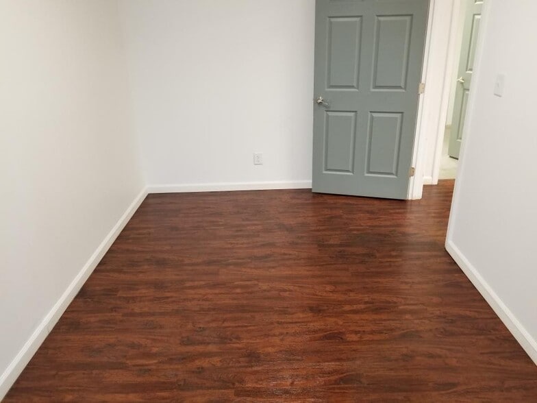 More Photos Of 5450 Technology Pky, Braselton Warehouse For Lease