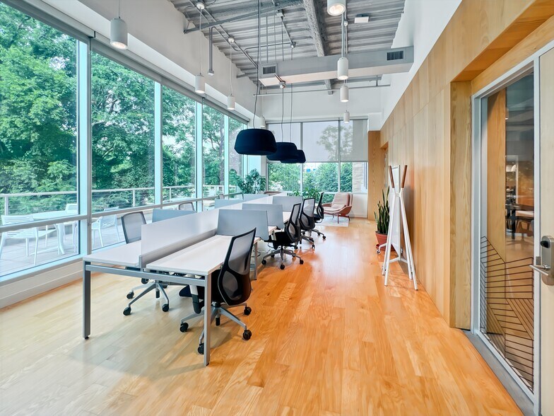 More Photos Of 3401 Mallory Ln, Franklin Coworking Space