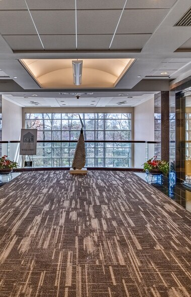 More Photos Of 3595 Grandview Pky, Birmingham Office For Lease