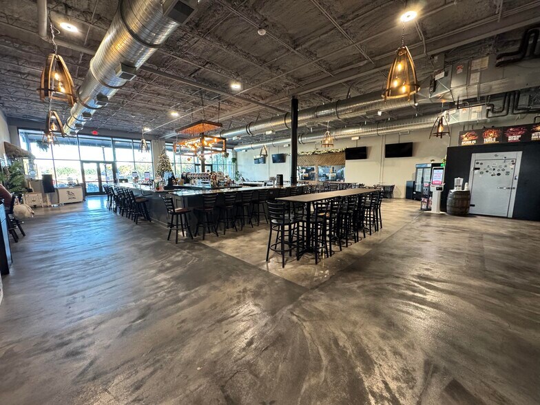 More Photos Of 235 NE Watula Ave, Ocala Restaurant For Sale