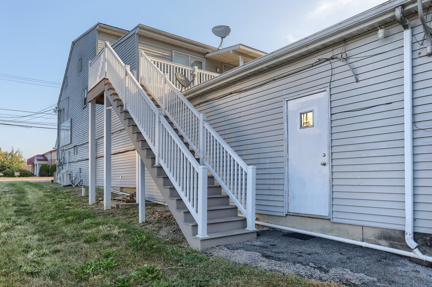 More Photos Of 2234 Cumberland St, Lebanon Storefront Retail Residential For Sale