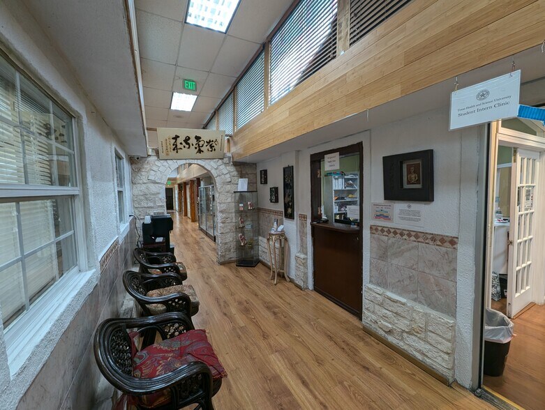 More Photos Of 1707 Fortview Rd, Austin Loft Creative Space For Sale