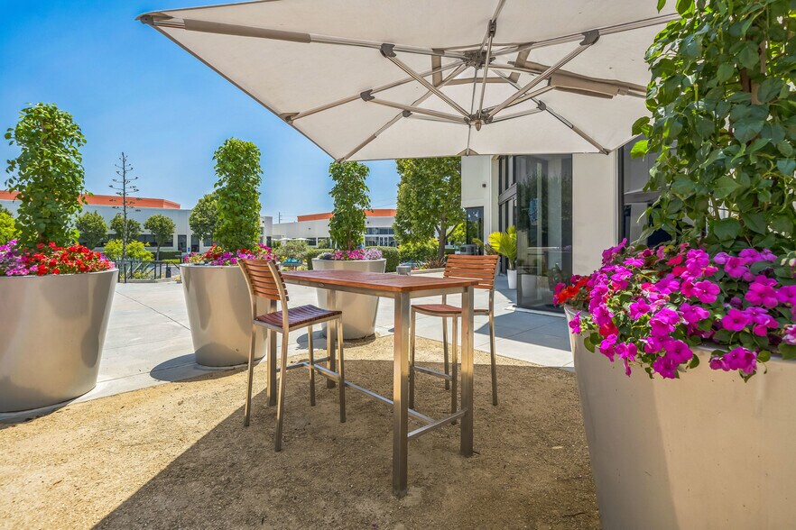 More Photos Of 110 Baytech Dr, San Jose Research And Development For Sale