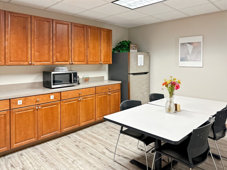 More Photos Of 424 Lewis Hargett Cir, Lexington Coworking Space