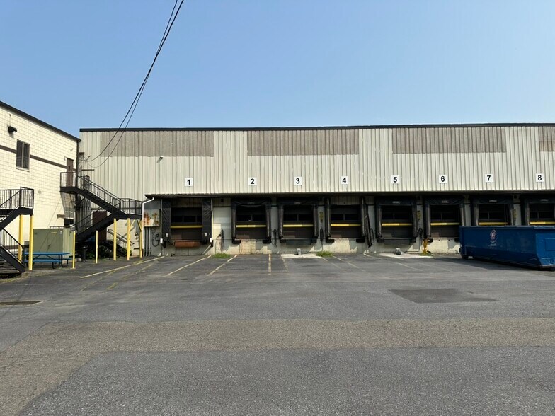 More Photos Of 600 Brighton St, Bethlehem Distribution For Lease