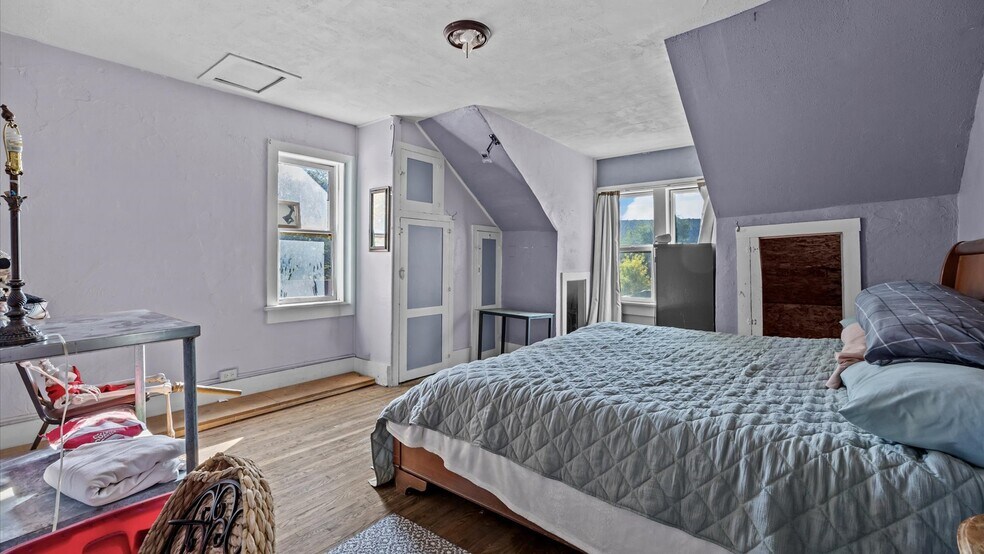 More Photos Of 412 Park Ave, Rifle Restaurant For Sale