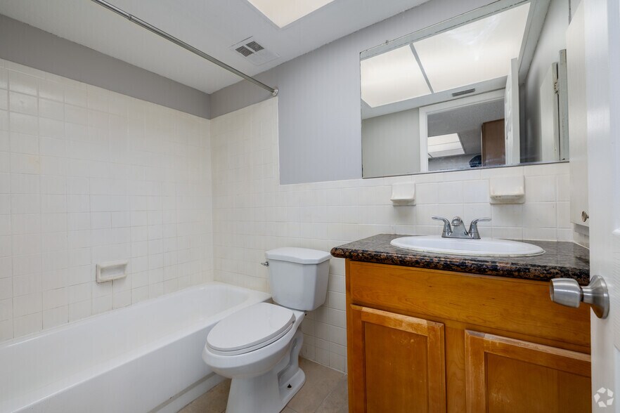 More Photos Of 600 Wildwood Way, Clearwater Apartments For Sale