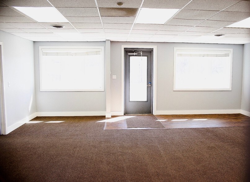 More Photos Of 735 Crofton St SE, Grand Rapids Warehouse For Lease