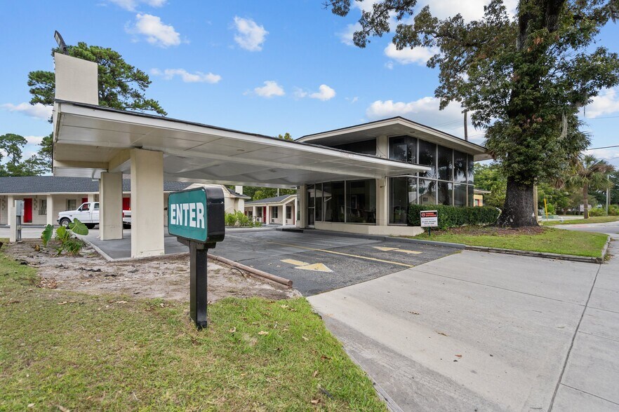 More Photos Of 2929 Market St, Wilmington Land For Sale