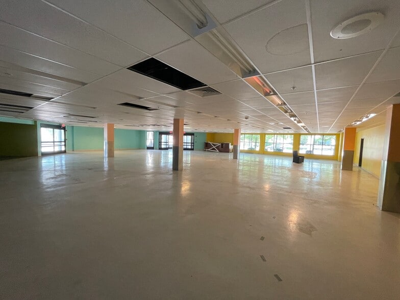 More Photos Of 720 W Lancaster Ave, Bryn Mawr Freestanding For Lease