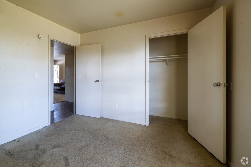 More Photos Of 205 E Watson St, Willis Apartments For Sale