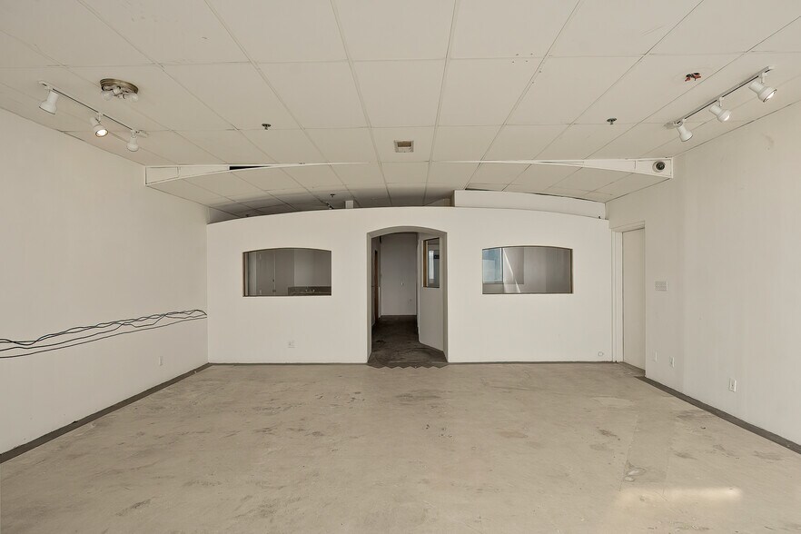 More Photos Of 3111 Ocean Front Walk, Marina Del Rey Apartments For Sale