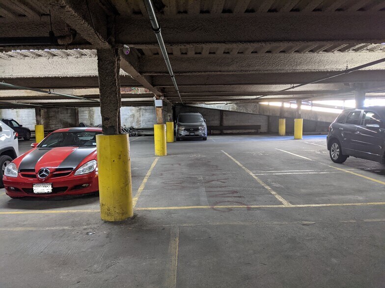 More Photos Of 33-70 Prince St, Flushing Apartments For Sale