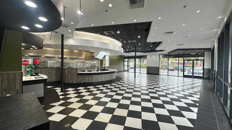 More Photos Of 475-745 E Hospitality Ln, San Bernardino Unknown For Lease