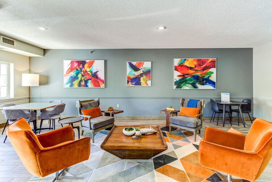 More Photos Of 110 E 1st St, Chaska Apartments For Lease