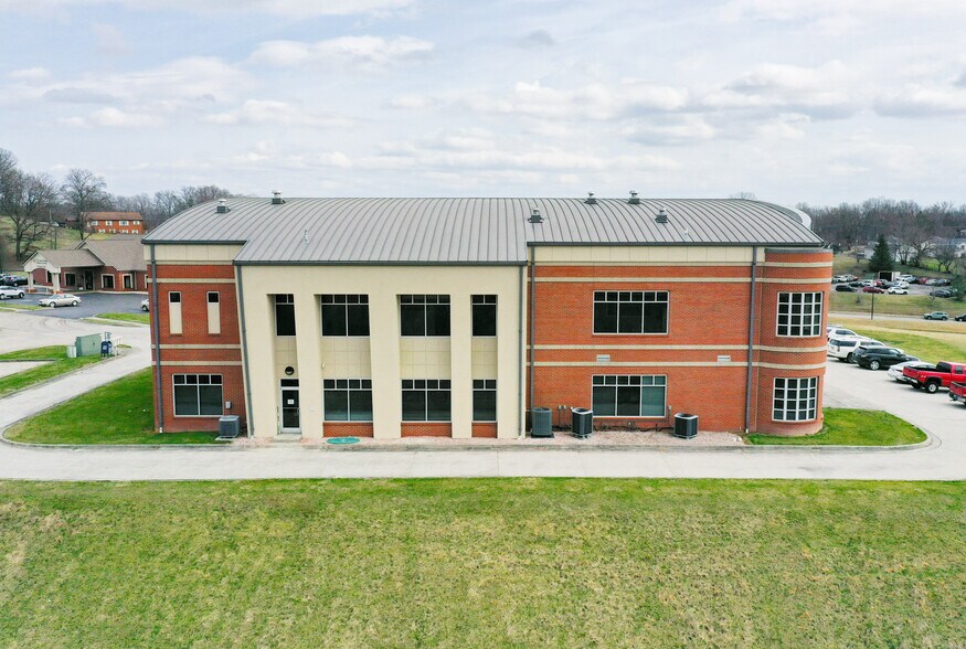 More Photos Of 200 City Hill Dr, London Medical For Lease