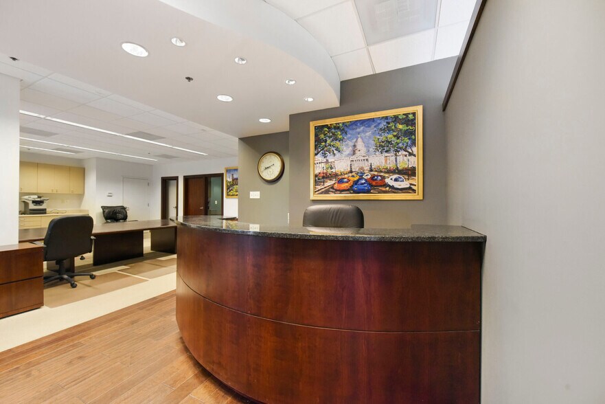More Photos Of 46175 Westlake Dr, Sterling Medical For Sale
