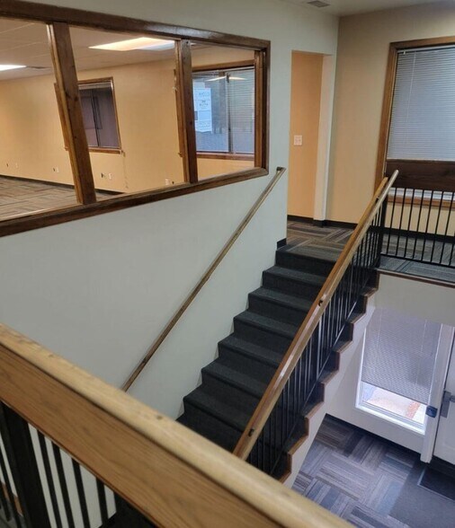 More Photos Of 2705 N 4th St, Flagstaff Office For Sale