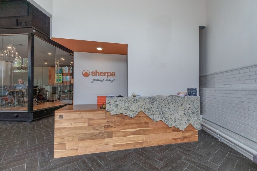 More Photos Of 3026-3036 Locust St, Saint Louis Loft Creative Space For Lease