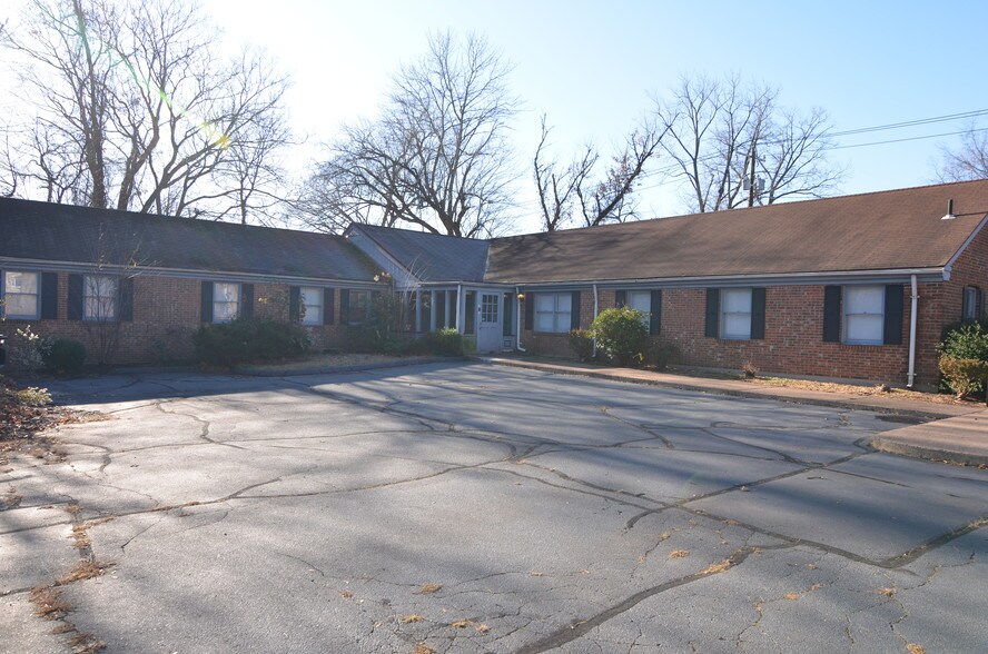 More Photos Of 180 Poquonock Ave, Windsor Medical For Lease