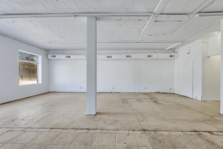 More Photos Of 2203 Skidaway Rd, Savannah Freestanding For Sale