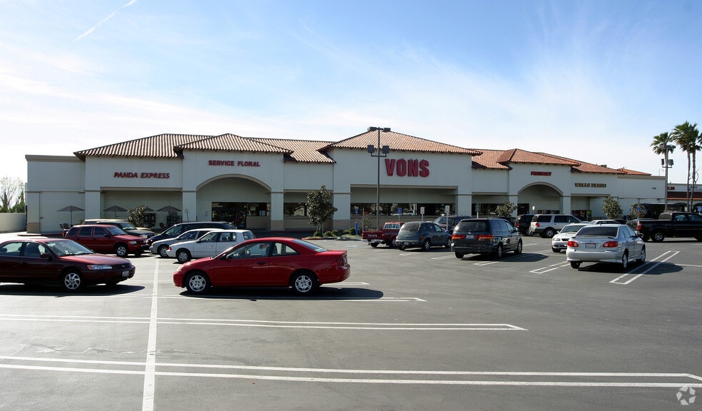 More Photos Of 16930 San Fernando Mission Blvd, Granada Hills Unknown For Lease
