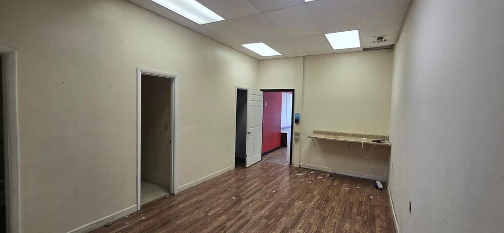 More Photos Of 117-129 Dayton St, Beckley Freestanding For Lease