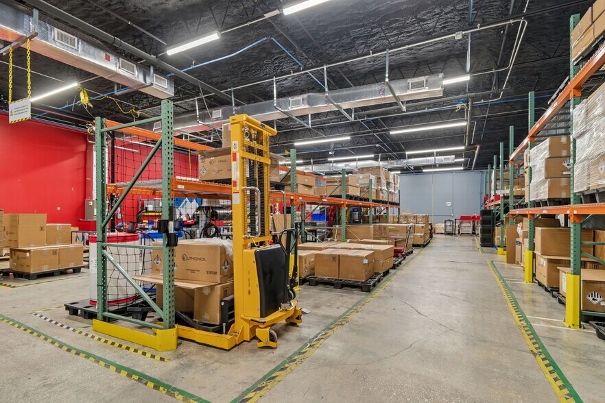 More Photos Of 1760-1770 Calumet St, Clearwater Warehouse For Lease