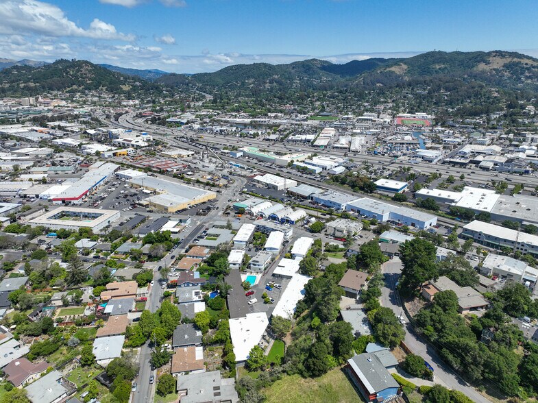 More Photos Of 45 Woodland Ave, San Rafael Apartments For Sale