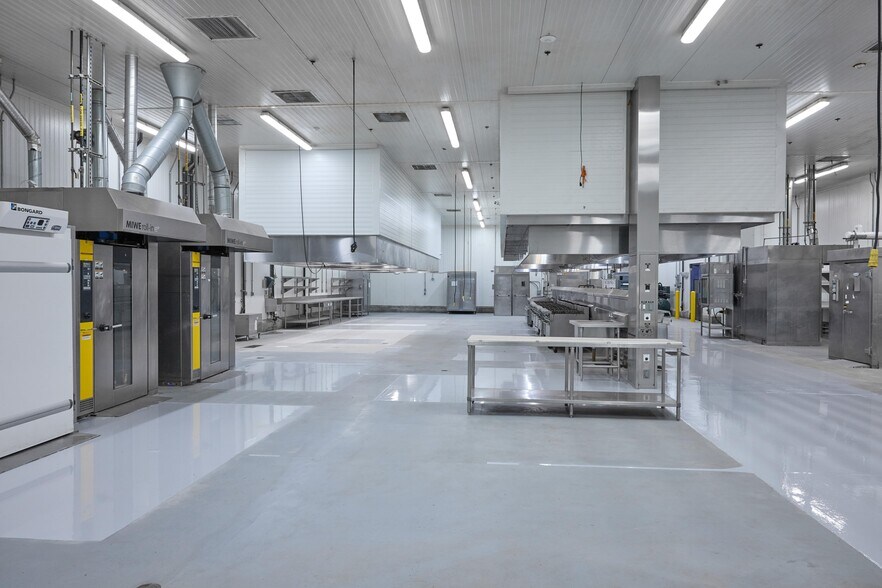 More Photos Of 3000-3090 E Washington Blvd, Los Angeles Refrigeration Cold Storage For Lease