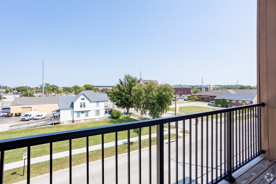 More Photos Of 501 4th Ave SE, Cedar Rapids Apartments For Lease