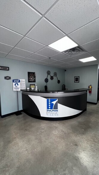 More Photos Of 550 Overlook Dr, Winter Haven Warehouse For Sale