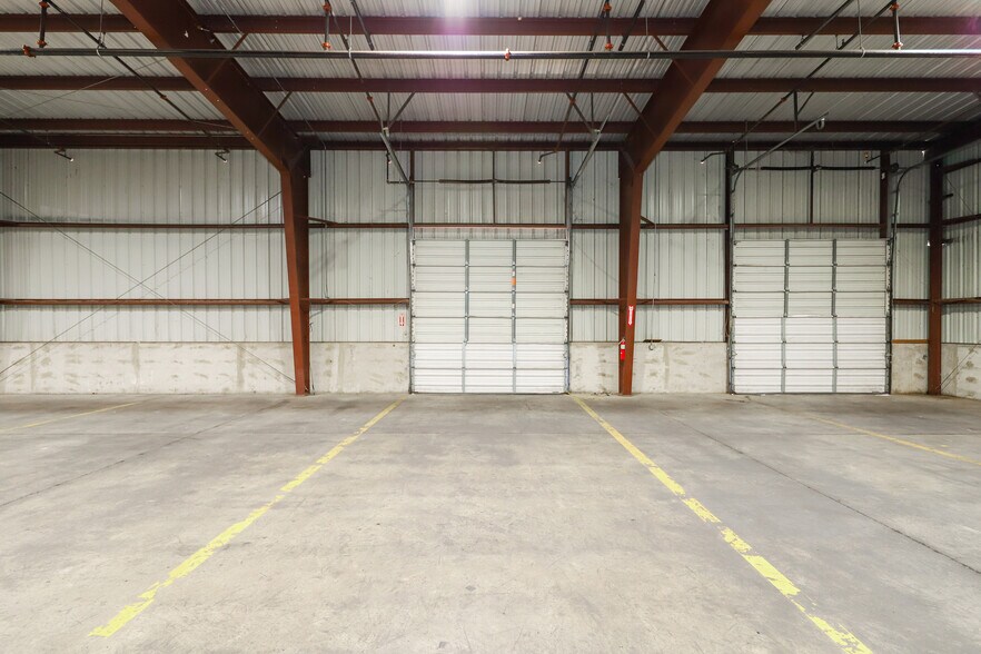 More Photos Of 14415 Import Rd, Laredo Warehouse For Lease