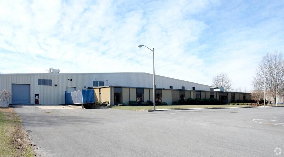 More Photos Of 1305 Progress Rd, Suffolk Warehouse For Lease