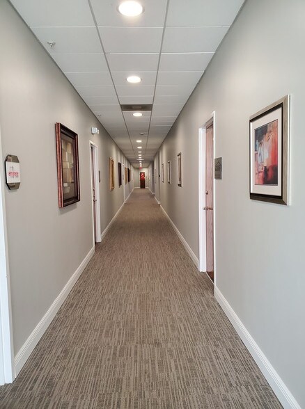 More Photos Of 3902 Henderson Blvd, Tampa Office For Lease