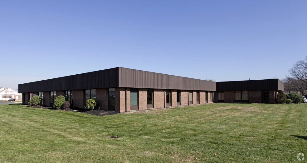 More Photos Of 1 Corporate Dr, Windsor Locks Office For Sale