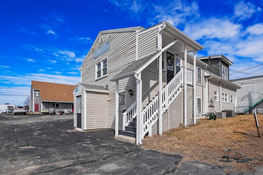 More Photos Of 325 Southbridge St, Auburn Storefront Retail Office For Sale