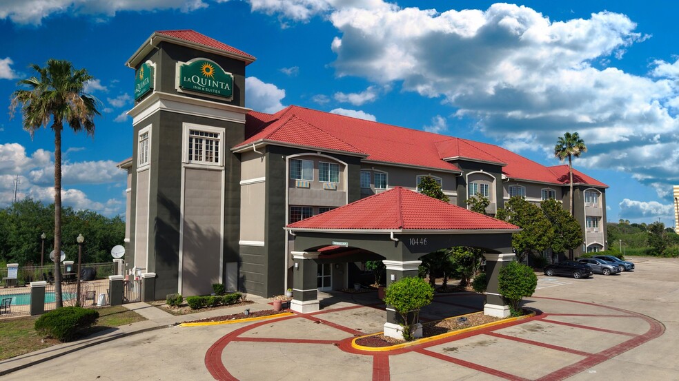Primary Photo Of 10446 Interstate 37, Corpus Christi Hotel For Sale