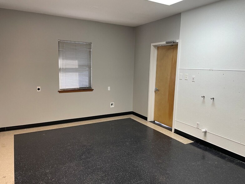 More Photos Of , Spring Unknown For Sale