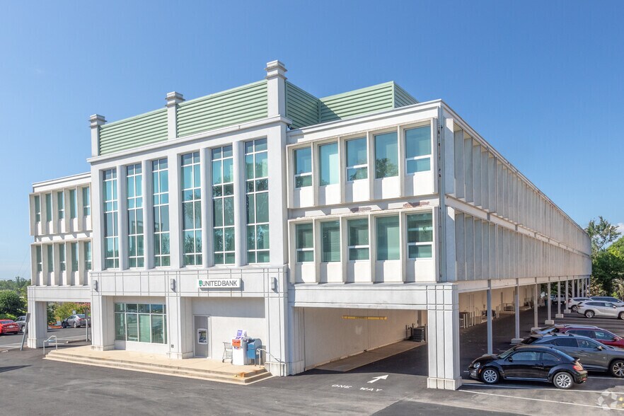 More Photos Of 7115 Leesburg Pike, Falls Church Office For Sale
